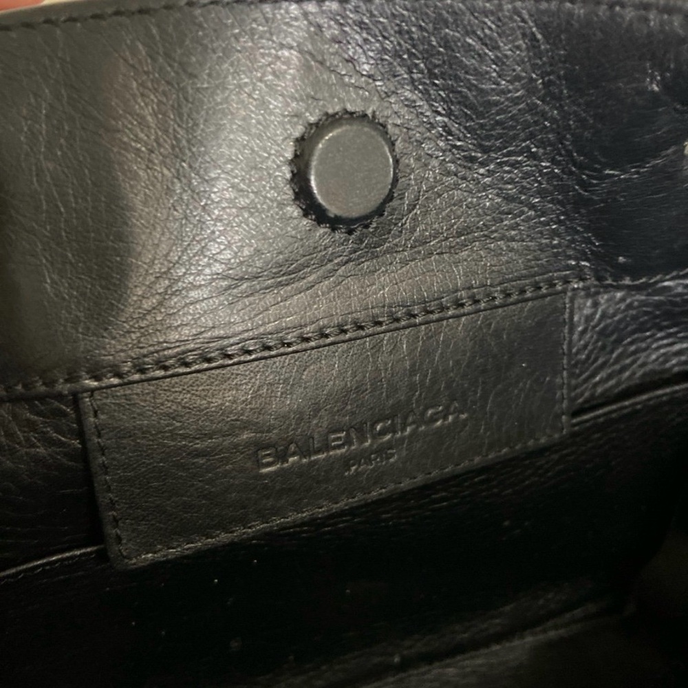 Balenciaga Black Leather Hobo with Front Zip and Card Holder - Picture 8 of 10